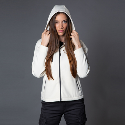 Τζάκετ Innsbruck Lady από ανθεκτικό softshell, με τρεις τσέπες, ρυθμιζόμενη μανσέτα και δυνατότητα εκτύπωσης λογοτύπου. Ιδανικό για επαγγελματική χρήση.